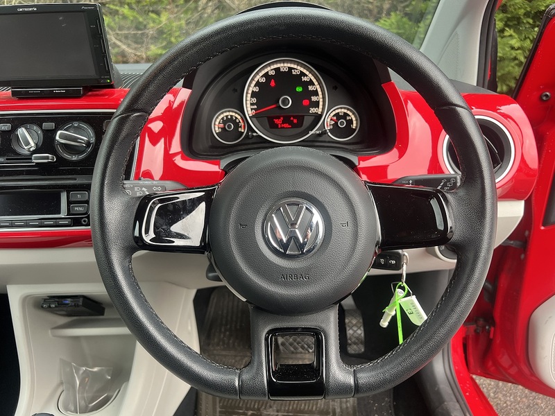 Volkswagen Up High Up - U11649