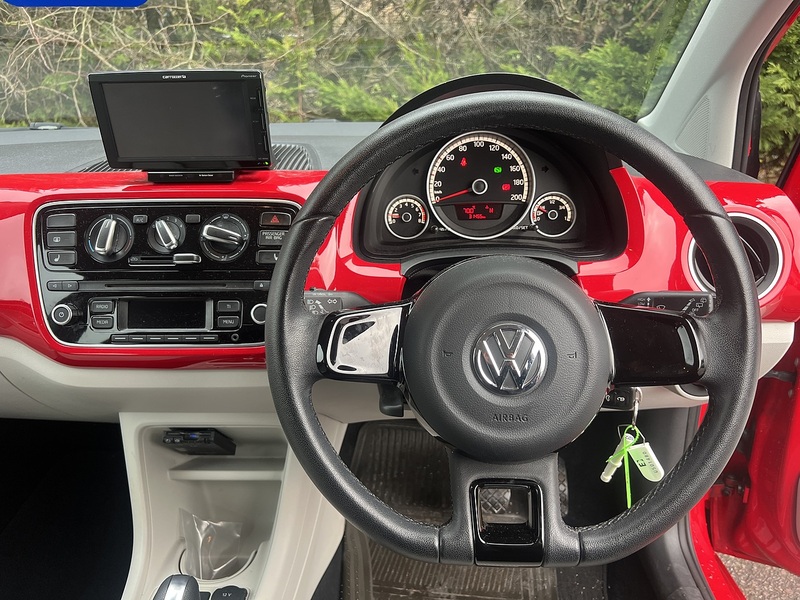 Volkswagen Up High Up - U11649