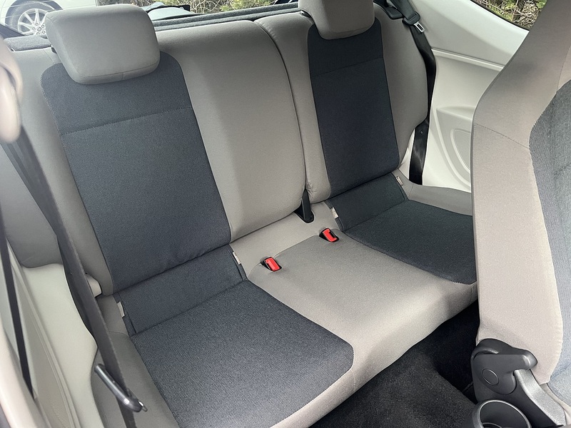 Volkswagen Up Move Up - U11650