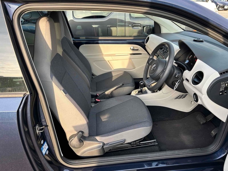 Volkswagen Up Move Up - U11650