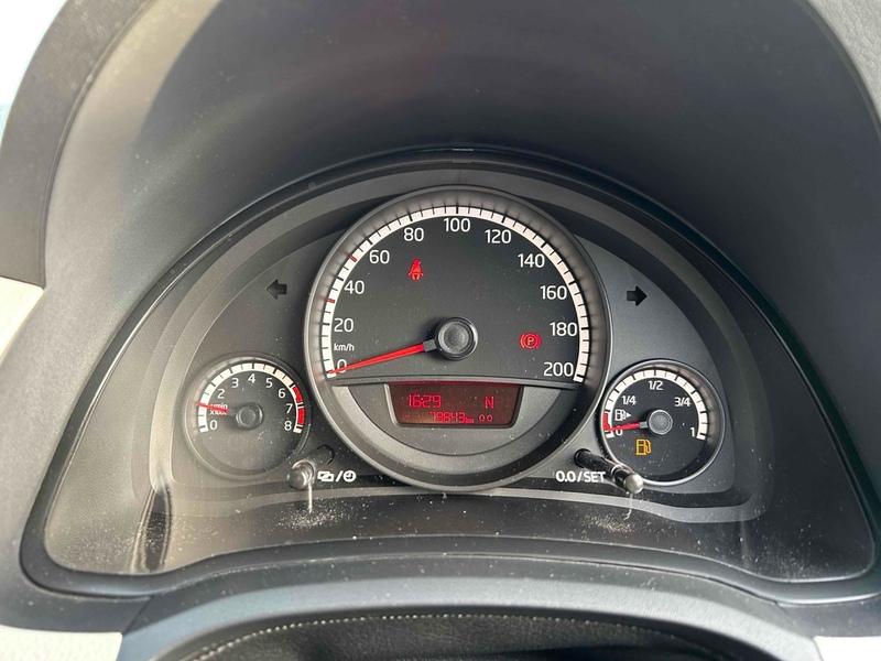 Volkswagen Up Move Up - U11650
