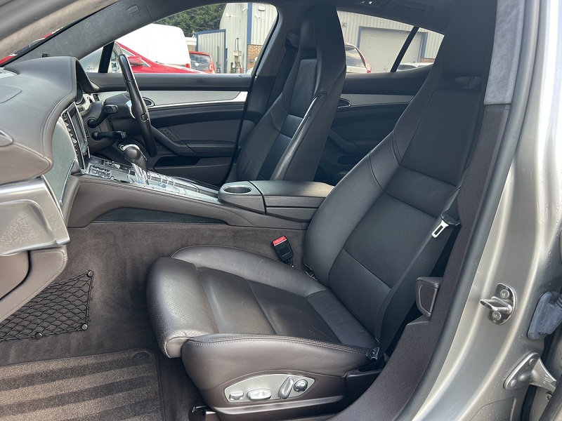 Porsche Panamera V8 Turbo Pdk - U11652