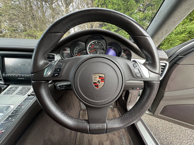 Porsche Panamera V8 Turbo Pdk - U11652