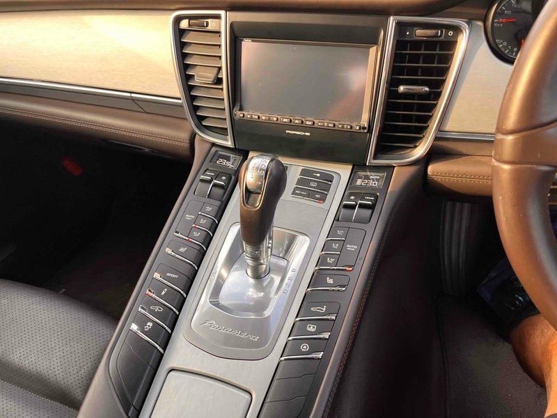 Porsche Panamera Turbo Pdk - U11652