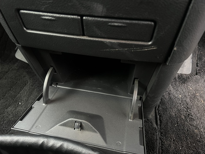 Nissan Elgrand 250 Highway Star - U11657