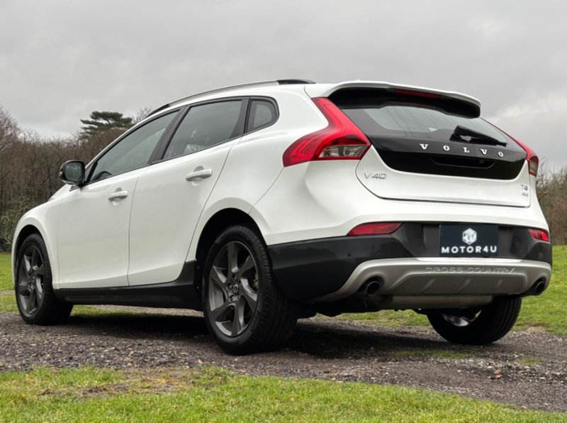 Volvo V40 T5 Cross Country Pro Awd - U11658