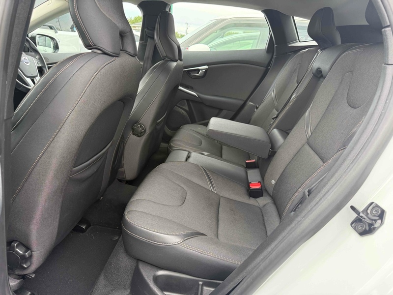 Volvo V40 T5 Cross Country Pro Awd - U11658