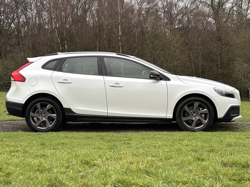 Volvo V40 T5 Cross Country Pro Awd - U11658
