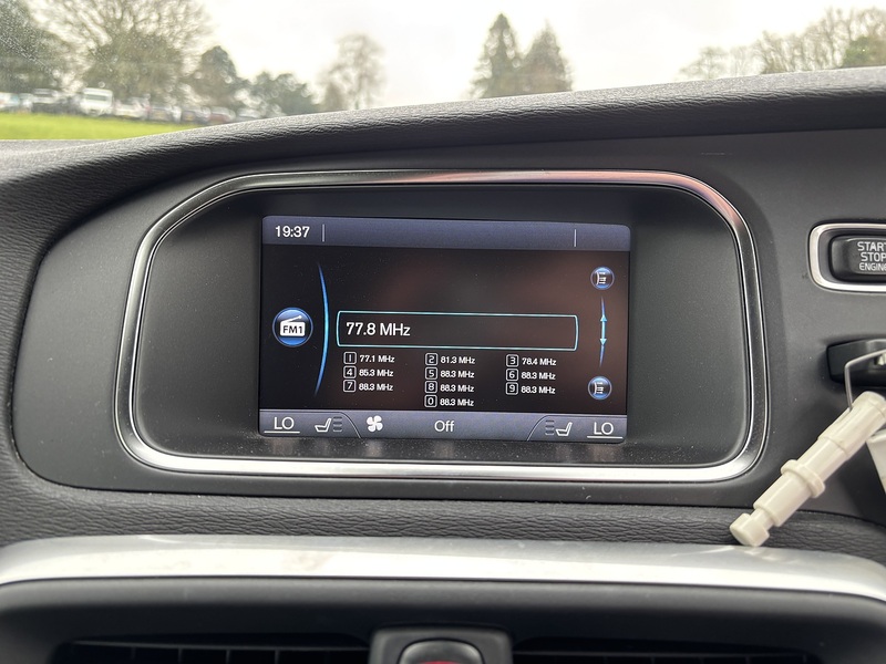 Volvo V40 T5 Cross Country Pro Awd - U11658