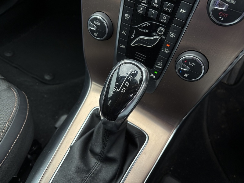 Volvo V40 T5 Cross Country Pro Awd - U11658