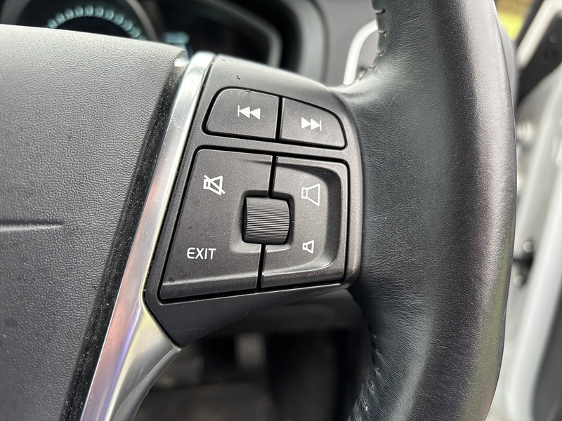 Volvo V40 T5 Cross Country Pro Awd - U11658