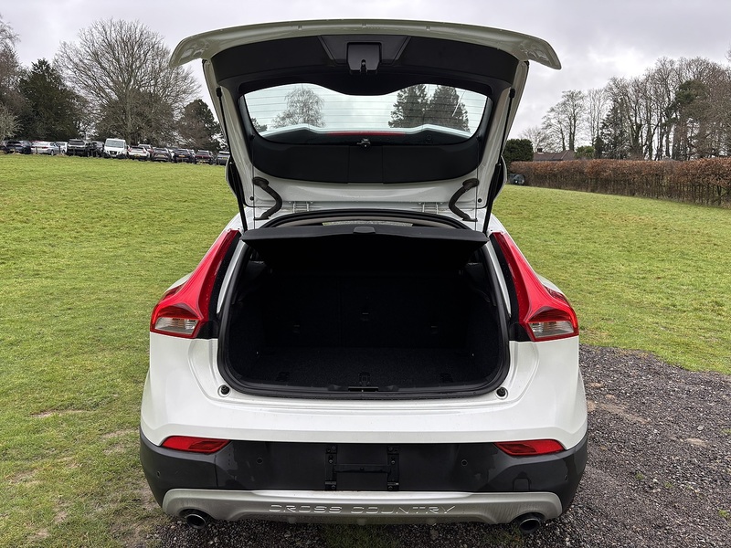 Volvo V40 T5 Cross Country Pro Awd - U11658