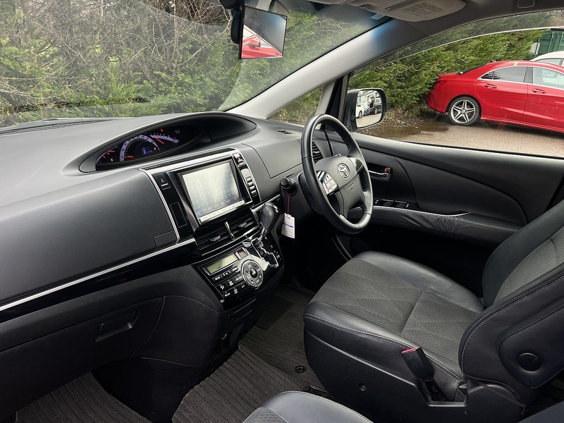 Toyota Estima  - U11659