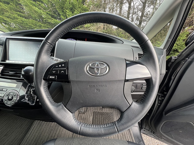 Toyota Estima  - U11659