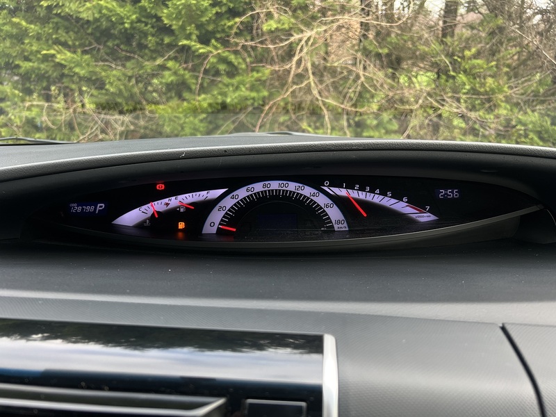 Toyota Estima  - U11659