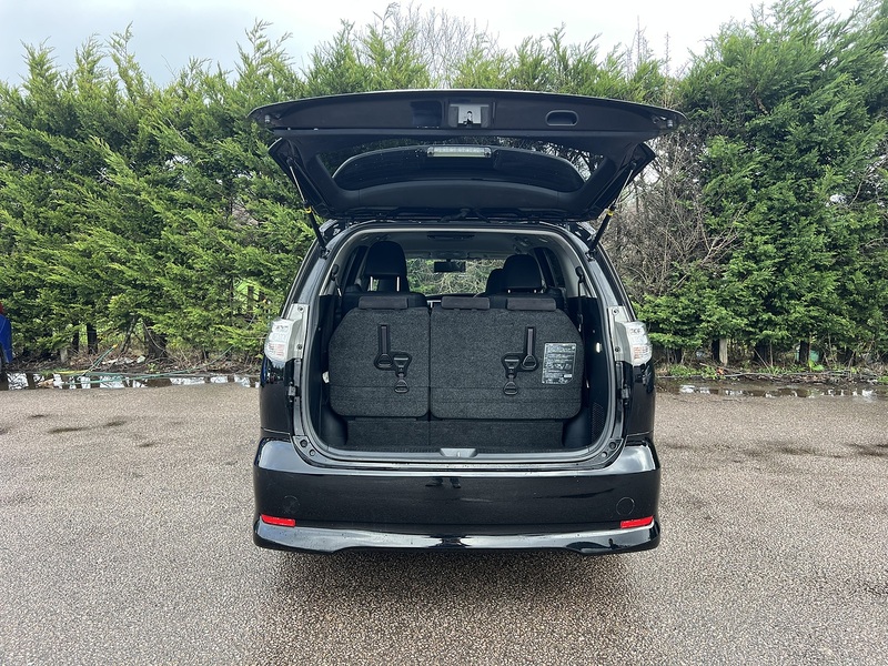 Toyota Estima  - U11659