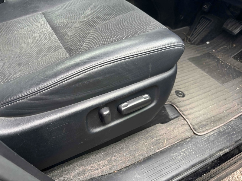 Toyota Estima  - U11659