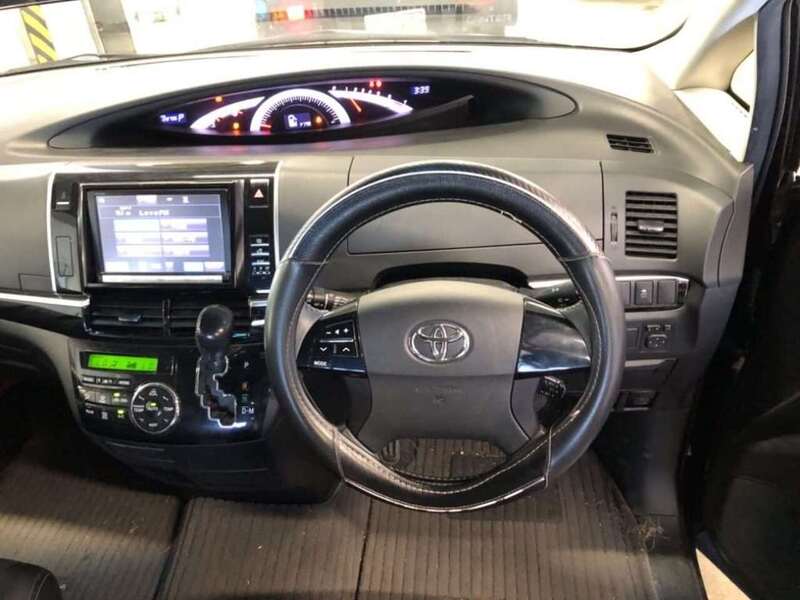 Toyota Estima  - U11659