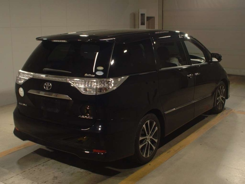 Toyota Estima  - U11659
