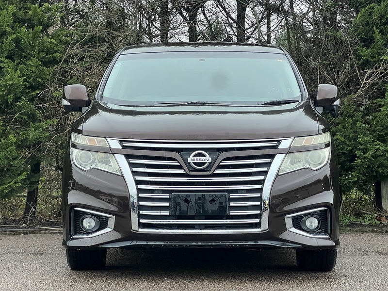 Nissan Elgrand 250 Highway Star - U11660