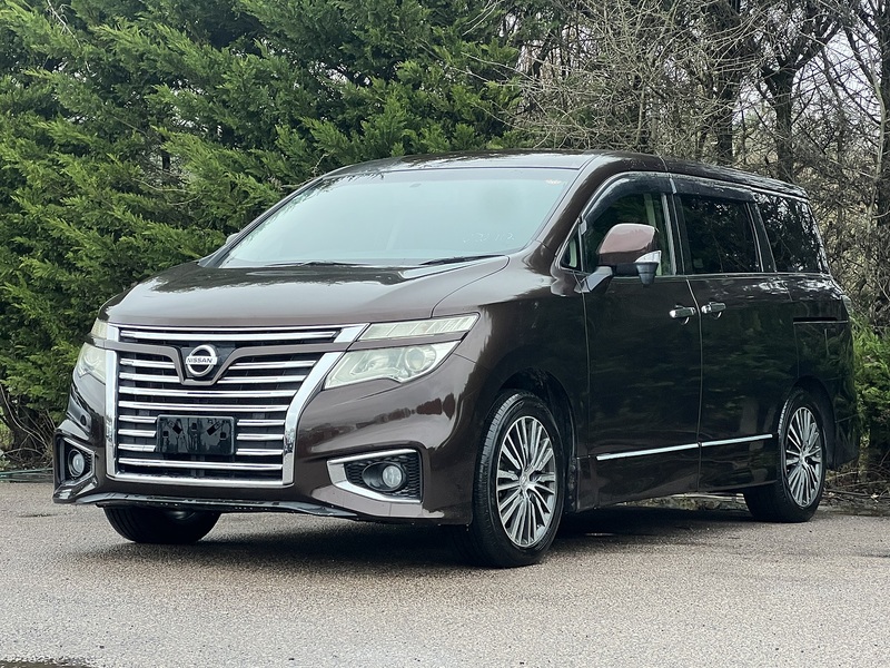 Nissan Elgrand 250 Highway Star - U11660