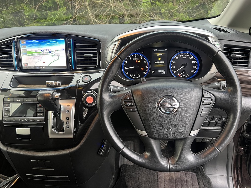 Nissan Elgrand 250 Highway Star - U11660