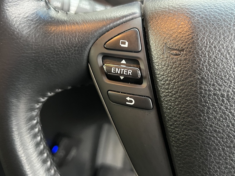 Nissan Elgrand 250 Highway Star - U11660