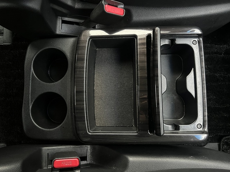 Nissan Elgrand 250 Highway Star - U11660
