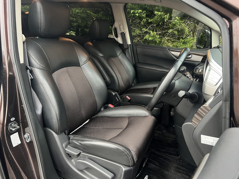 Nissan Elgrand 250 Highway Star - U11660