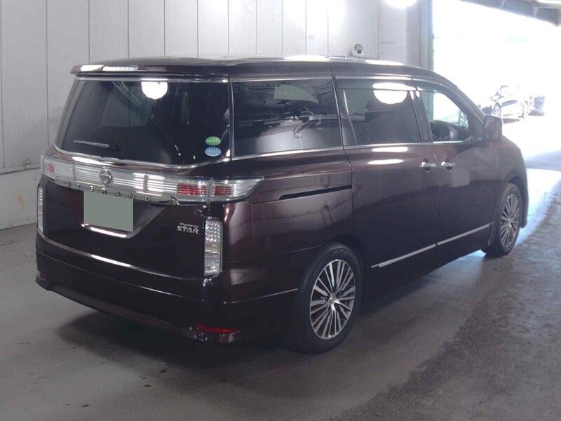Nissan Elgrand 250 Highway Star - U11660