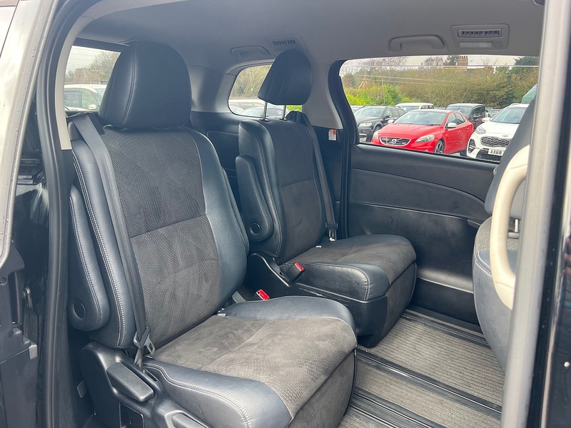 Toyota Estima Aeras Premium Edition - U11661