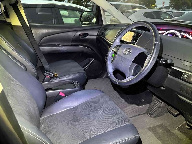 Toyota Estima Aeras Premium Edition - U11661