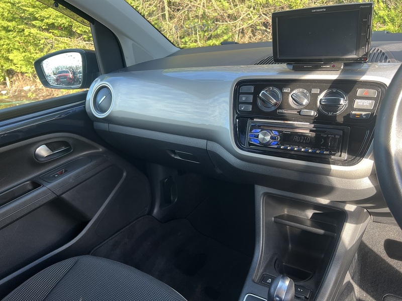 Volkswagen Up High Up - U11665