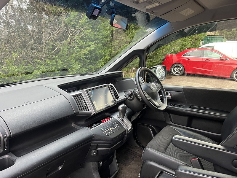 Honda Stepwagon Spada Z Cool Spirit - U11666