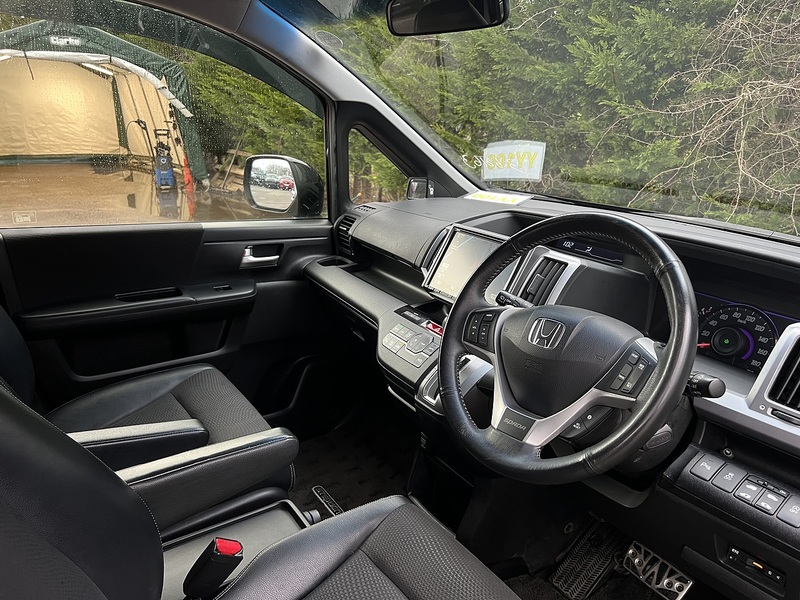 Honda Stepwagon Spada Z Cool Spirit - U11666