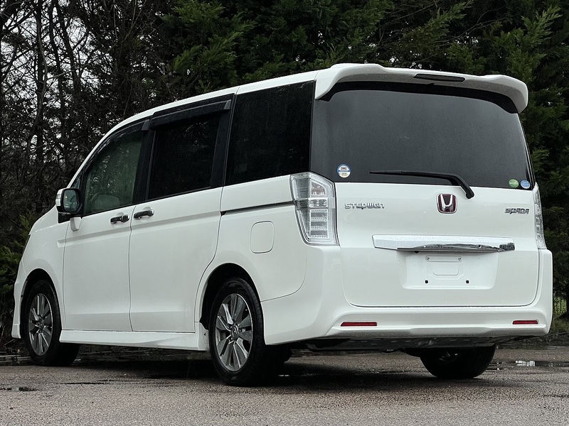 Honda Stepwagon Spada Z - U11667