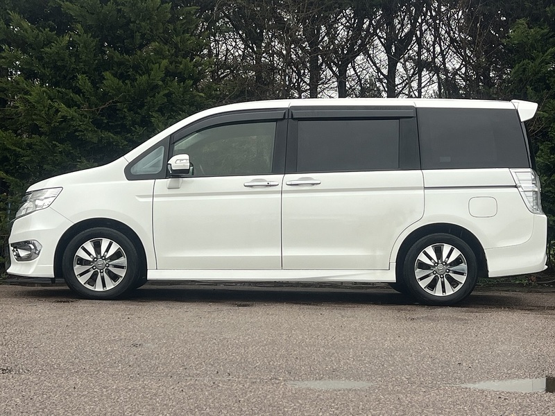 Honda Stepwagon Spada Z - U11667