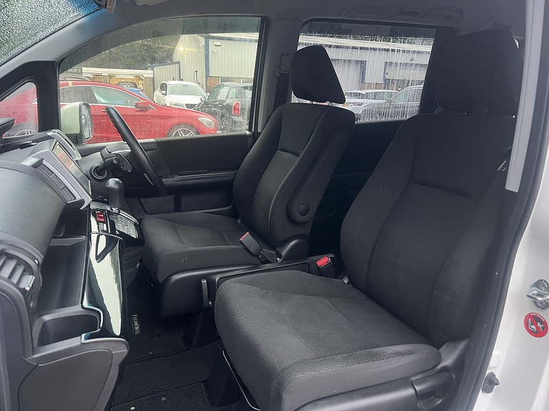 Honda Stepwagon Spada Z - U11667