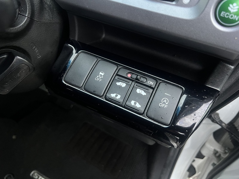 Honda Stepwagon Spada Z - U11667