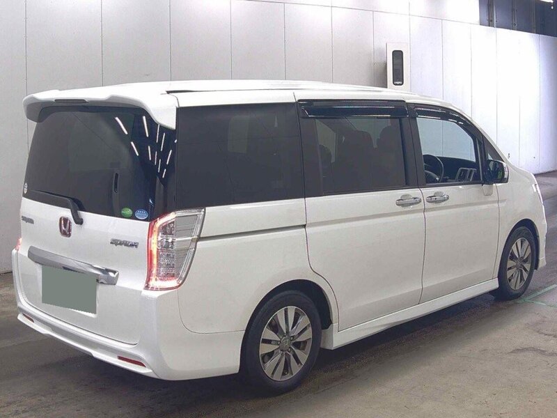 Honda Stepwagon Spada Z - U11667