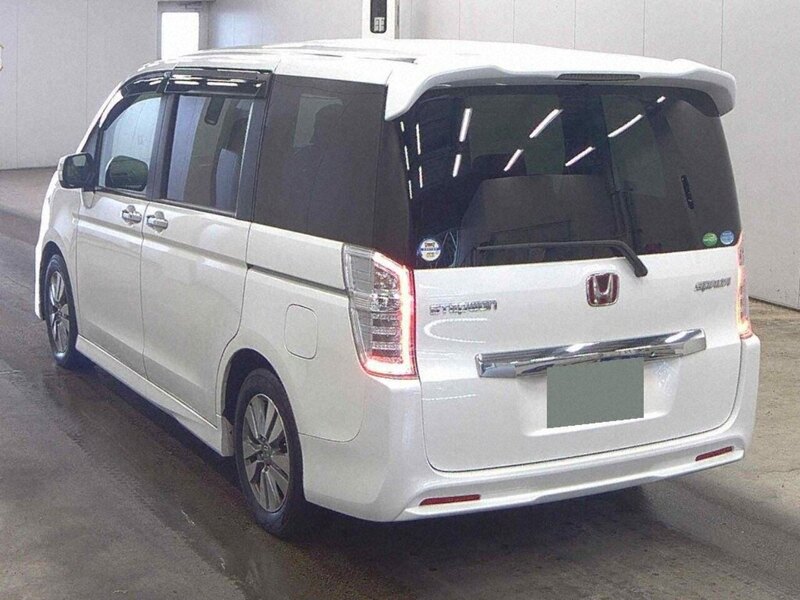 Honda Stepwagon Spada Z - U11667