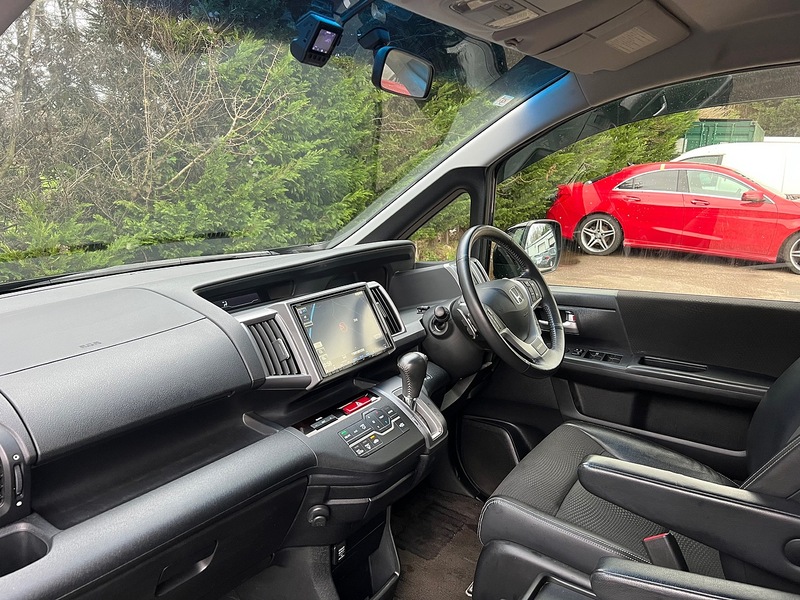 Honda Stepwagon Spada Z Cool Spirit - U11669