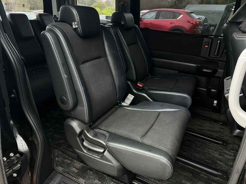 Honda Stepwagon Spada Z Cool Spirit - U11669