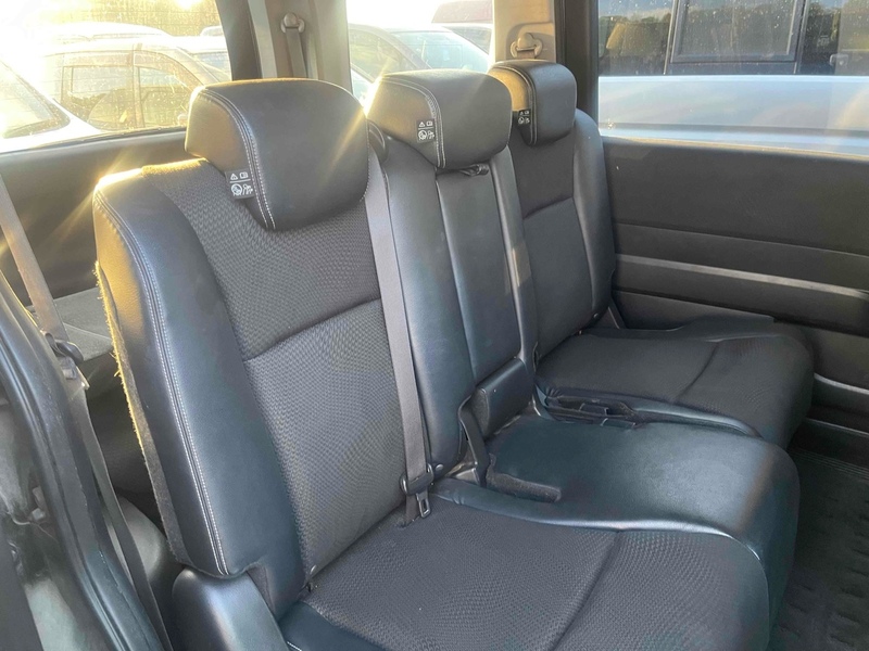 Honda Stepwagon Spada Z Cool Spirit - U11669