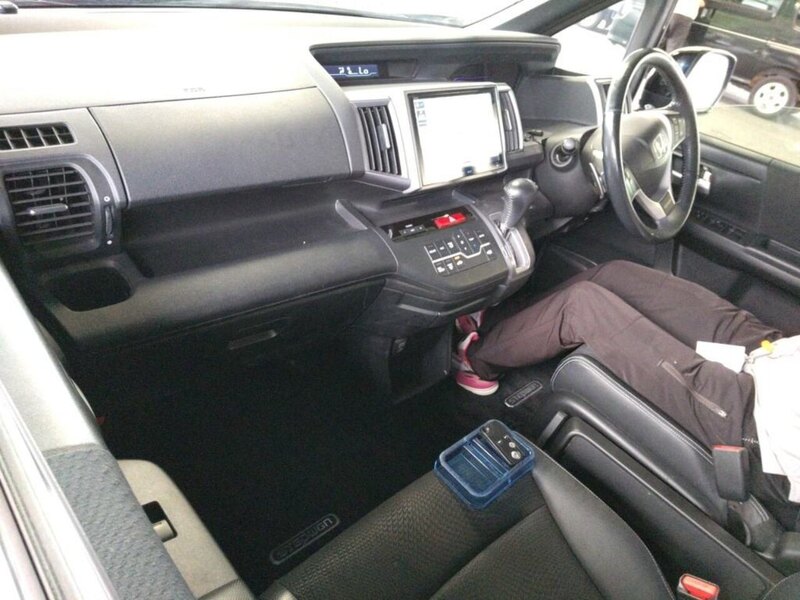 Honda Stepwagon Spada Z Cool Spirit - U11669