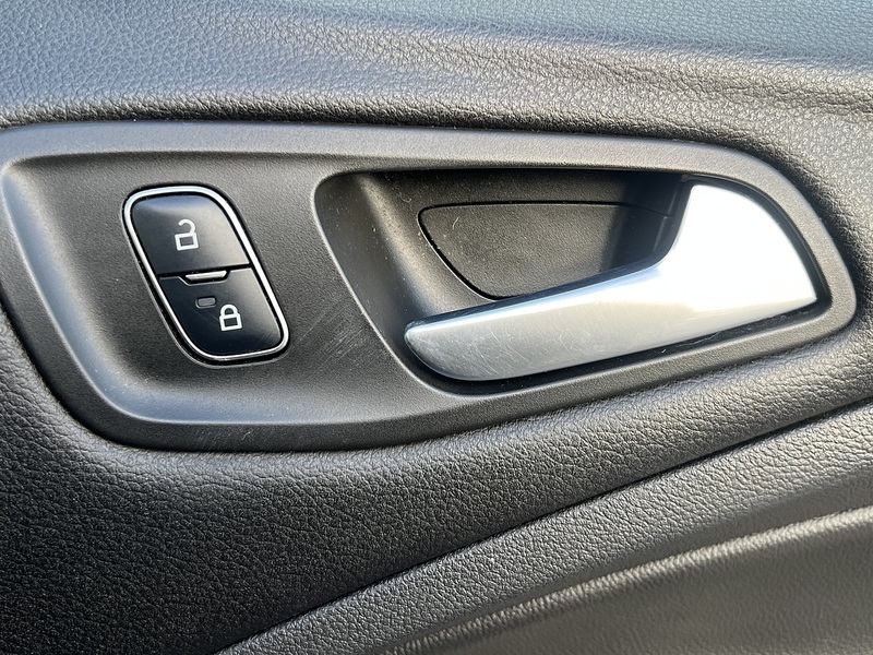 Ford Kuga TDCi ST-Line - U11672