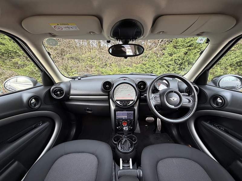 Mini Mini Cooper Crossover - U11673