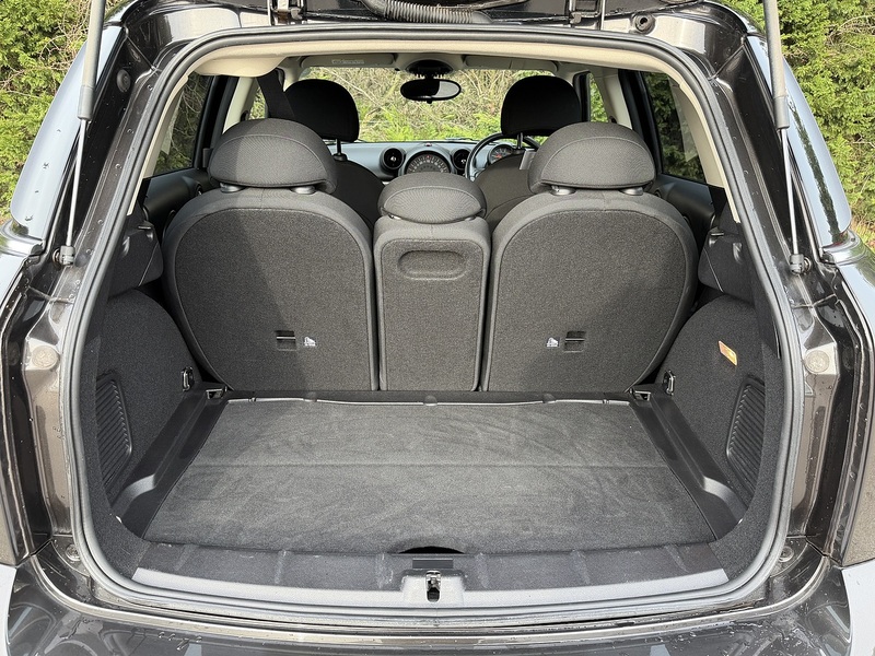 Mini Mini Cooper Crossover - U11673