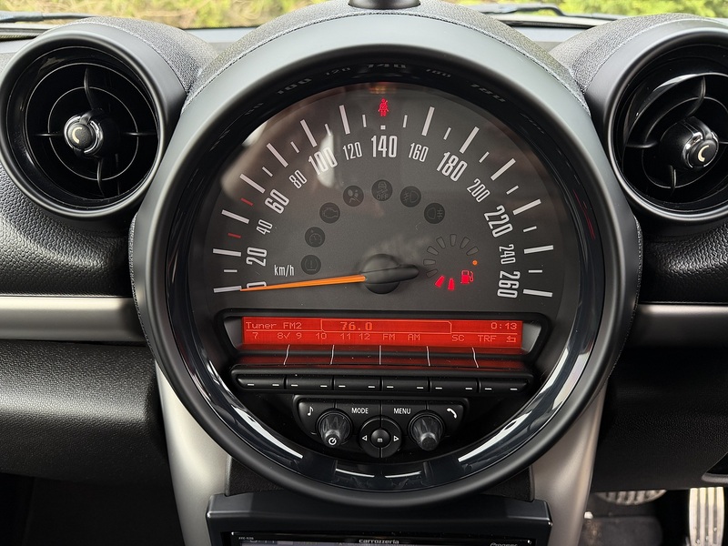 Mini Mini Cooper Crossover - U11673