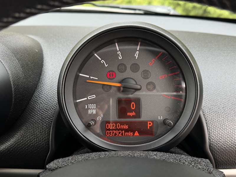 Mini Mini Cooper Crossover - U11673